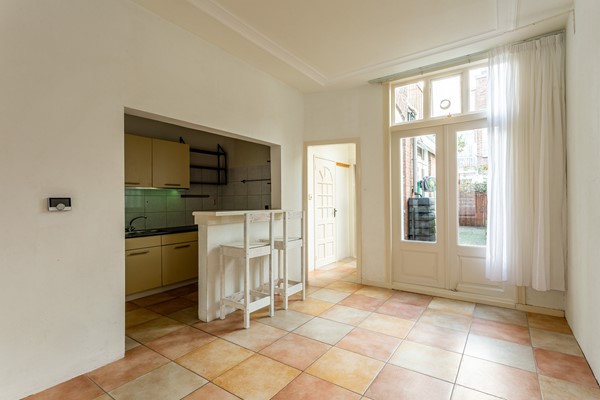 Medium property photo - Hendrik van Deventerstraat 106, 2563 XW Den Haag